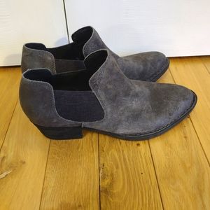 Born Ankle gray leather booties, 9, very good condition.